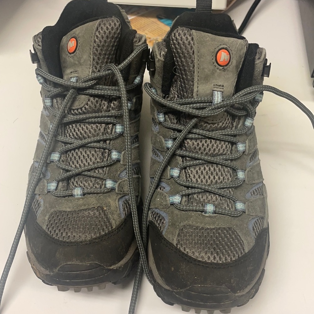 These are hiking boots they’re practically brand new I think I wore them twice